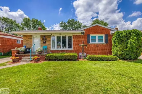 31557 Kelly, Fraser, MI 48026