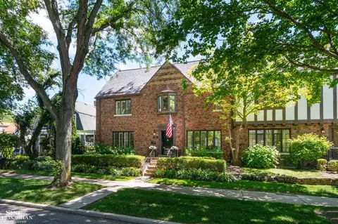 398 Rivard, Grosse Pointe, MI 48230