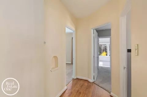 Entry Way - 897 Rivard, Grosse Pointe, MI 48230 photo 3 of 5