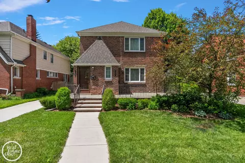 Exterior - 897 Rivard, Grosse Pointe, MI 48230 photo 2 of 9