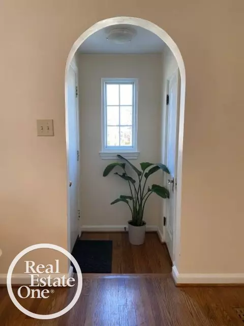 Entry Way - 897 Rivard, Grosse Pointe, MI 48230 photo 1 of 5