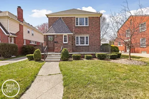 Exterior - 897 Rivard, Grosse Pointe, MI 48230 photo 9 of 9