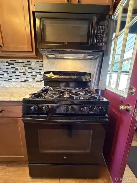 Kitchen - 1750 Cindy, Ishpeming, MI 49849 photo 3 of 3