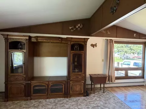 Living - 1750 Cindy, Ishpeming, MI 49849 photo 4 of 4