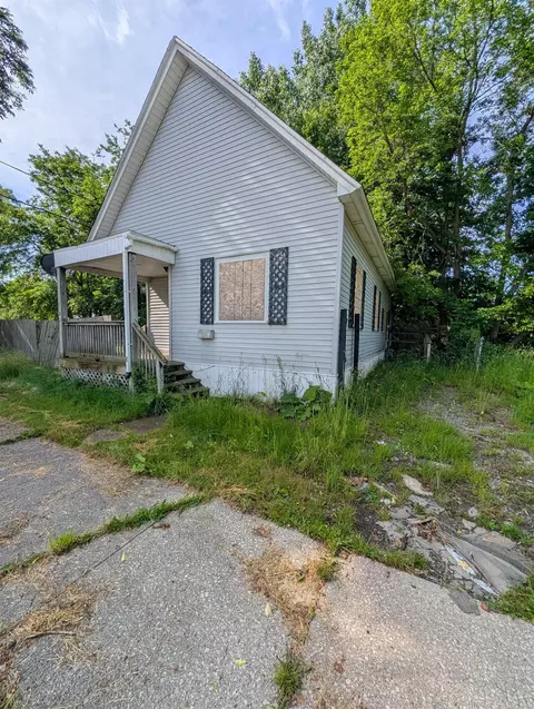 710 Holden, Saginaw, MI 48601