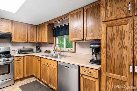 Kitchen - n8766 Peter White Road, Deerton, MI 49822 photo 3 of 4