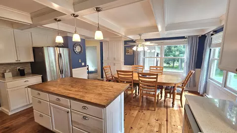 Kitchen - 1985 S S Hvn, Gladwin, MI 48624 photo 1 of 3