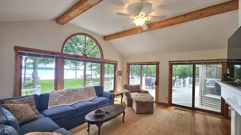 Living - 1985 S S Hvn, Gladwin, MI 48624 photo 5 of 6