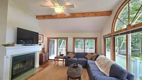 Living - 1985 S S Hvn, Gladwin, MI 48624 photo 6 of 6