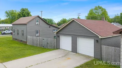 202 S 3rd, Gladstone, MI 49837 photo 5