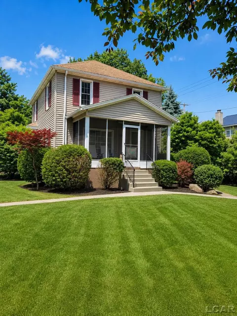 176 S Scott, Adrian, MI 49221