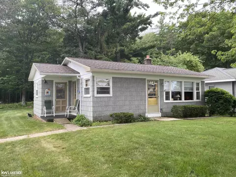 7637 Port Austin, Pigeon, MI 48755