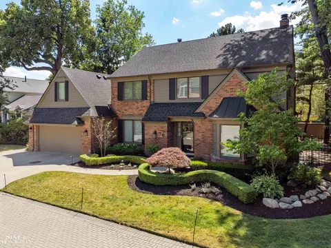 11 Sycamore, Grosse Pointe, MI 48230