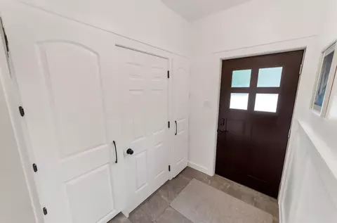 Entry Way - 2028 N N Hvn, Gladwin, MI 48624 photo 1 of 3