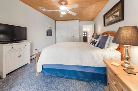 Bedroom - 2028 N N Hvn, Gladwin, MI 48624 photo 4 of 11