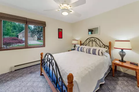Bedroom - 2028 N N Hvn, Gladwin, MI 48624 photo 5 of 11