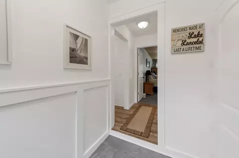 Entry Way - 2028 N N Hvn, Gladwin, MI 48624 photo 2 of 3