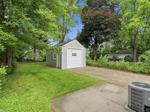Exterior - 660 E Marshall, Ferndale, MI 48220 photo 4 of 7