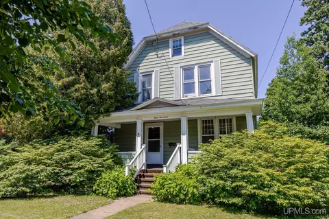317 E Hewitt, Marquette, MI 49855