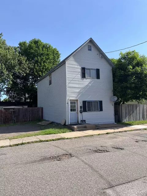 415 E High, Ishpeming, MI 49849