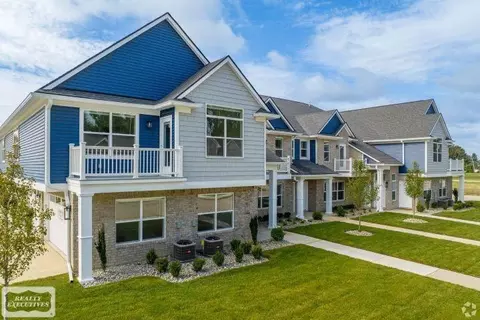 32968 Antrim, New Baltimore, MI 48047