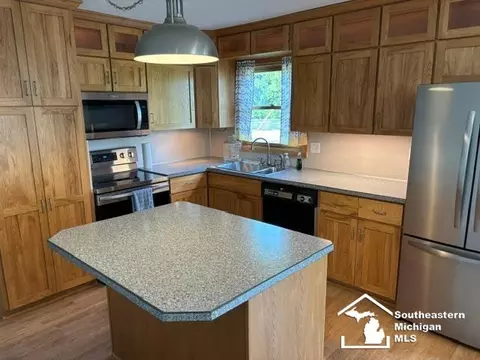 Kitchen - 135 Crampton, Monroe, MI 48162 photo 2 of 3