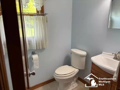 Bath - 135 Crampton, Monroe, MI 48162 photo 4 of 4