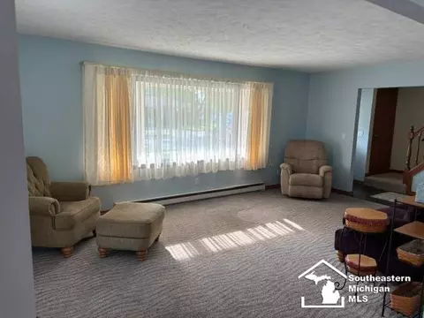 Living - 135 Crampton, Monroe, MI 48162 photo 2 of 2