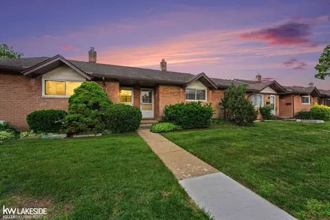 8401 18 Mile #186, Sterling Heights, MI 48313