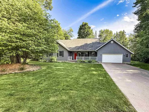 1055 Highland, Ishpeming, MI 49849