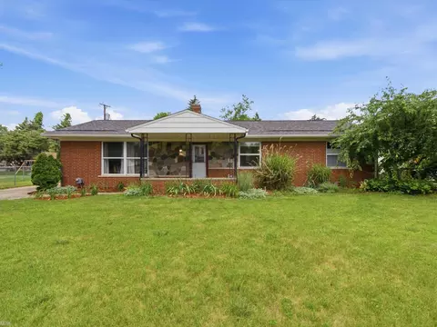 25107 Saint Christopher, Harrison Township, MI 48045