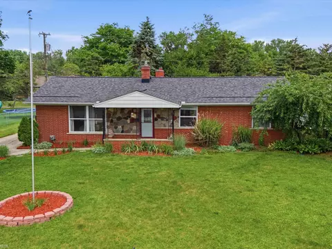 25107 Saint Christopher, Harrison Township, MI 48045