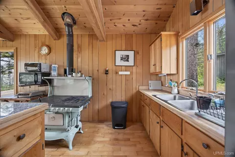 Kitchen - 13534 M26, Eagle Harbor, MI 49950 photo 3 of 4