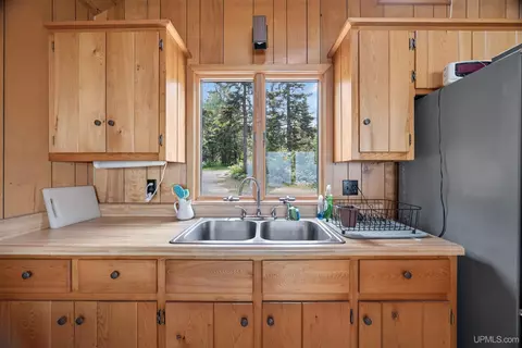 Kitchen - 13534 M26, Eagle Harbor, MI 49950 photo 4 of 4