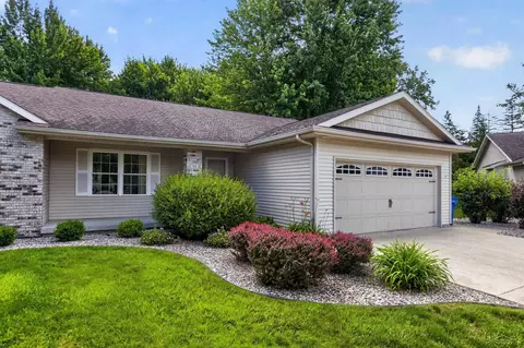 11 Rose Cottage, Saginaw, MI 48609