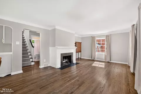 Living - 1776 Hampton, Grosse Pointe Woods, MI 48236 photo 1 of 3