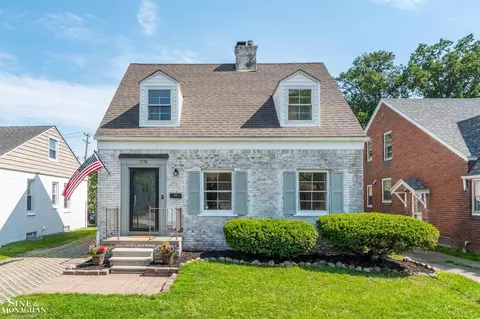 1776 Hampton, Grosse Pointe Woods, MI 48236