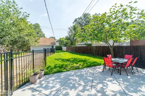 Exterior - 1776 Hampton, Grosse Pointe Woods, MI 48236 photo 5 of 8