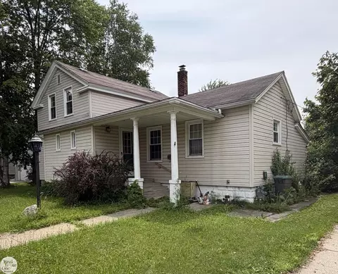 325 W Marine, Marine City, MI 48039