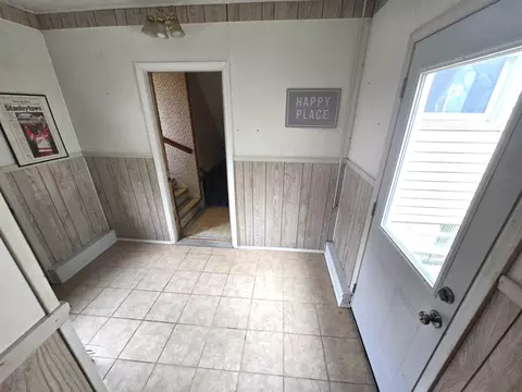Entry Way - 508 W Kinney, Munger, MI 48747 photo 2 of 3