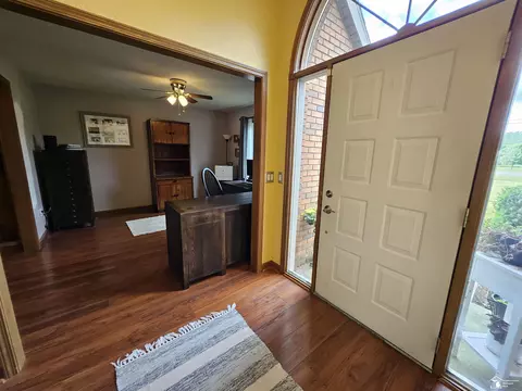 Entry Way - 1461 W Smith, Temperance, MI 48182 photo 2 of 9