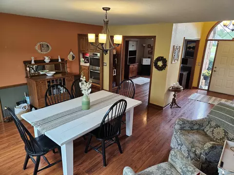 Dining - 1461 W Smith, Temperance, MI 48182 photo 2 of 3