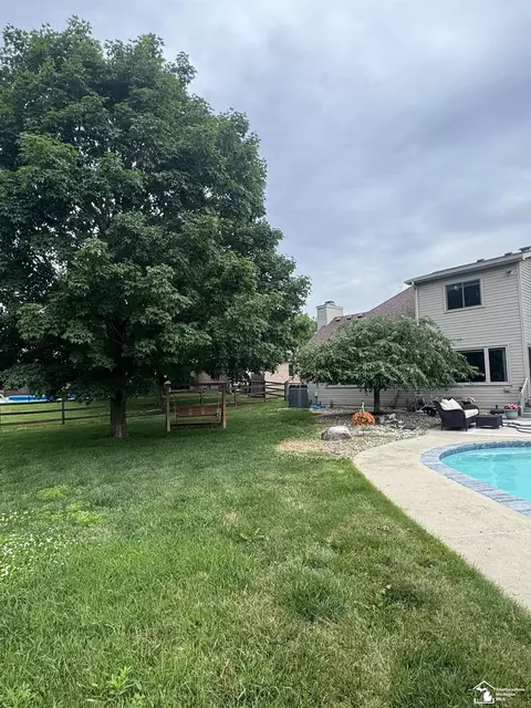 Exterior - 1461 W Smith, Temperance, MI 48182 photo 4 of 4