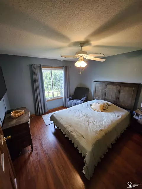 Bedroom - 1461 W Smith, Temperance, MI 48182 photo 3 of 11