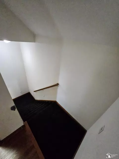 Entry Way - 1461 W Smith, Temperance, MI 48182 photo 7 of 9