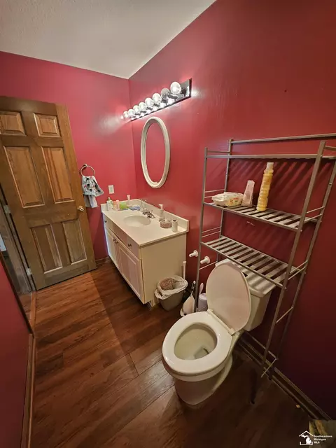 Bath - 1461 W Smith, Temperance, MI 48182 photo 8 of 8