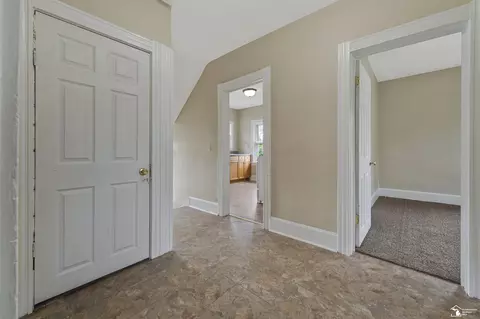 Entry Way - 231 W 7th, Monroe, MI 48161 photo 5 of 6