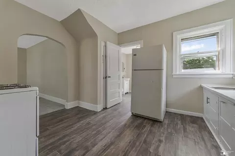 Entry Way - 231 W 7th, Monroe, MI 48161 photo 2 of 6