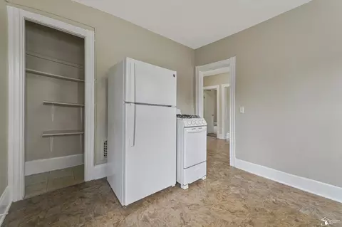 Kitchen - 231 W 7th, Monroe, MI 48161 photo 1 of 3
