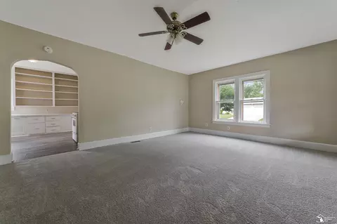 Living - 231 W 7th, Monroe, MI 48161 photo 2 of 3